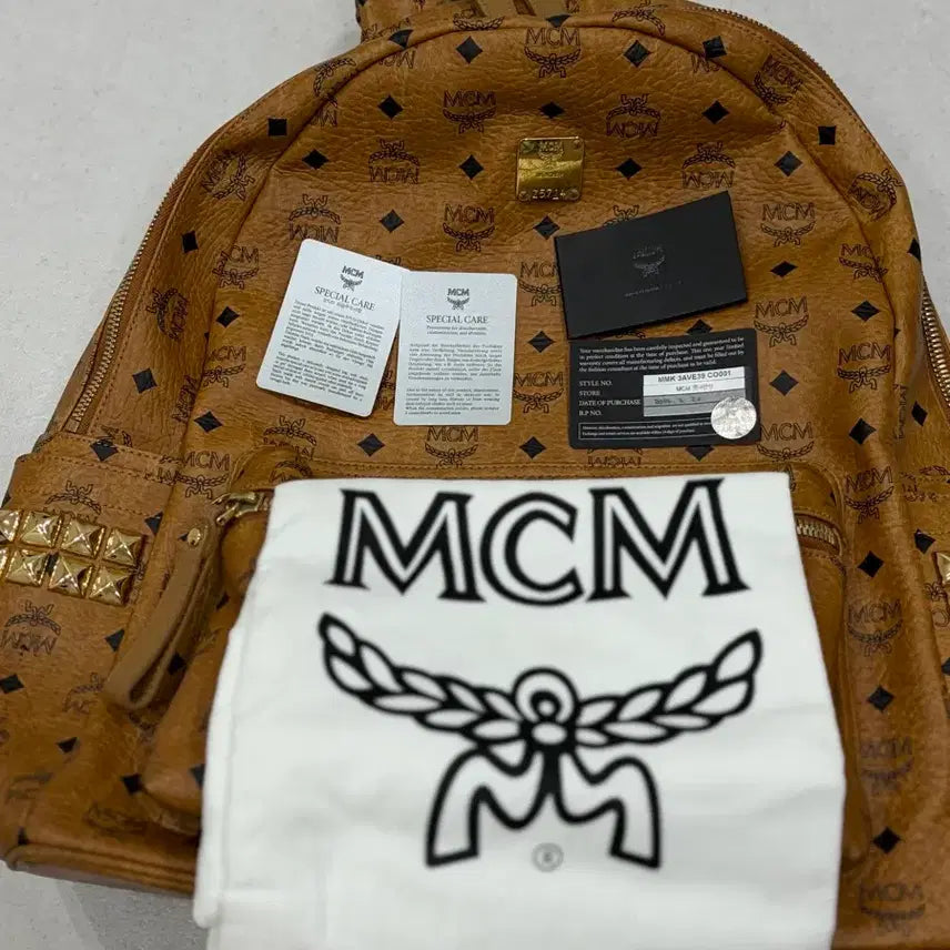 [BUNJANG] MCM Stark Visetos Backpack Brown (Large) / MCM 스타크 비세토스 백팩 브라운(라지)
