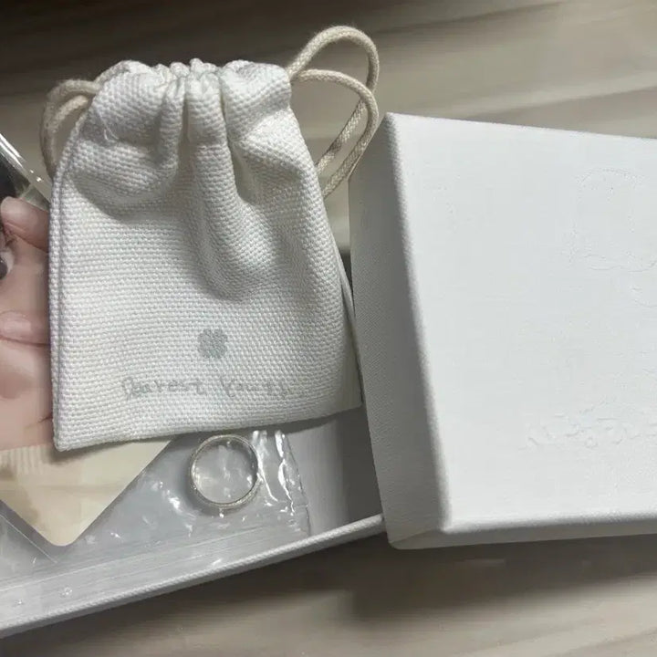 [BUNJANG] NCT Doyoung Soundwave Ring (Size 9) with Photocard / 도영 음파반지 9호 양도(포카 포함)