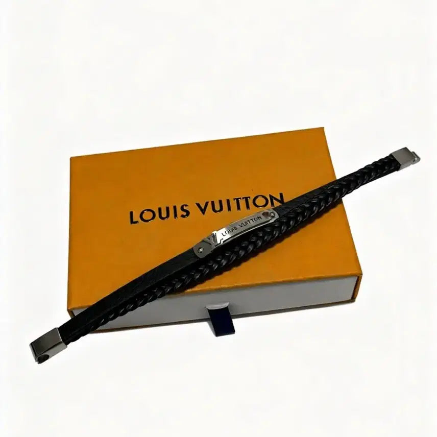 [BUNJANG] Louis Vuitton Leather Bracelet / 루이비통 가죽 팔찌