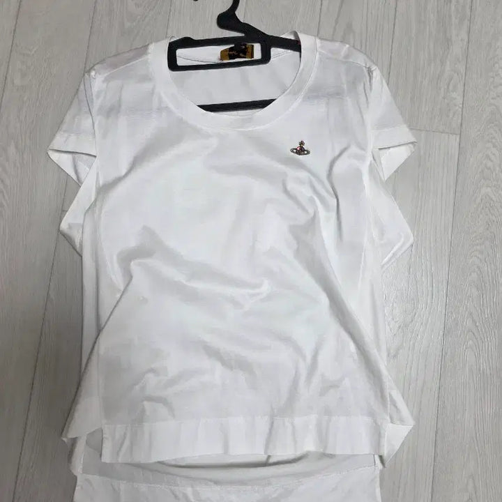 [BUNJANG] Vivienne Westwood White Short Sleeve T-Shirt / 비비안웨스트우드 화이트 반팔 티셔츠
