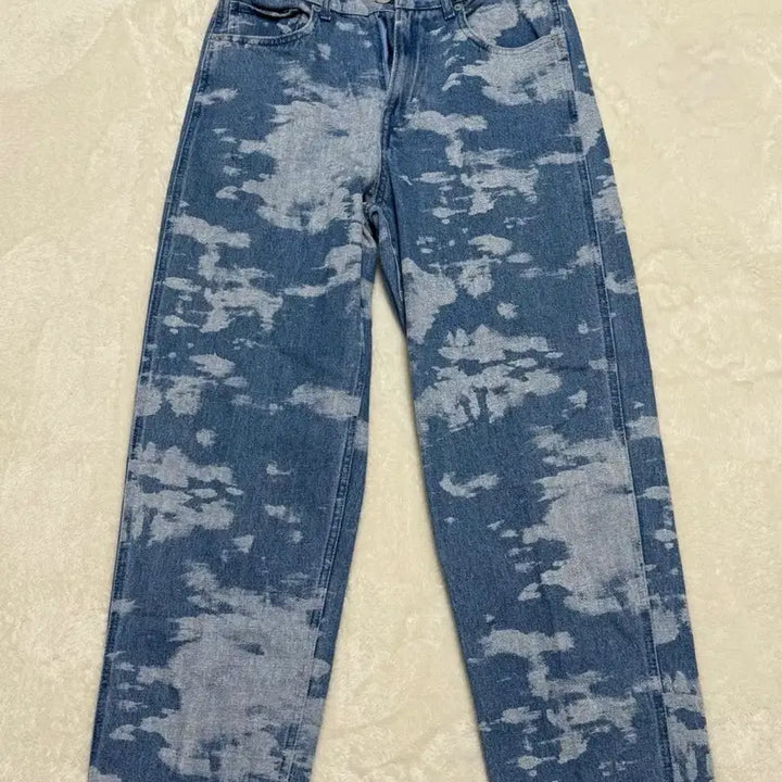 [BUNJANG] H&amp;M Tie-Dye Washed Denim Pants Loose Fit / H&amp;M 타이다이 워싱 데님 팬츠 28/30 에이치앤엠 루즈핏 청바지