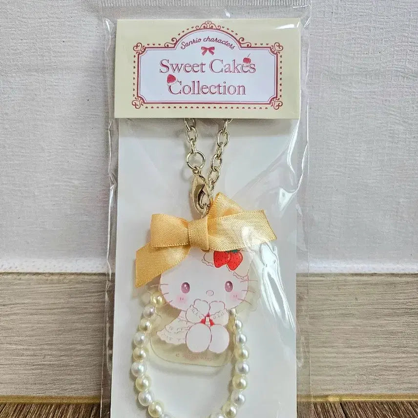 [BUNJANG] Sanrio Sweet Cake Series Strawberry Hello Kitty Keyring Strap / 산리오 스위트 케이크 시리즈 딸기 키티 헬로키티 키링 스트랩