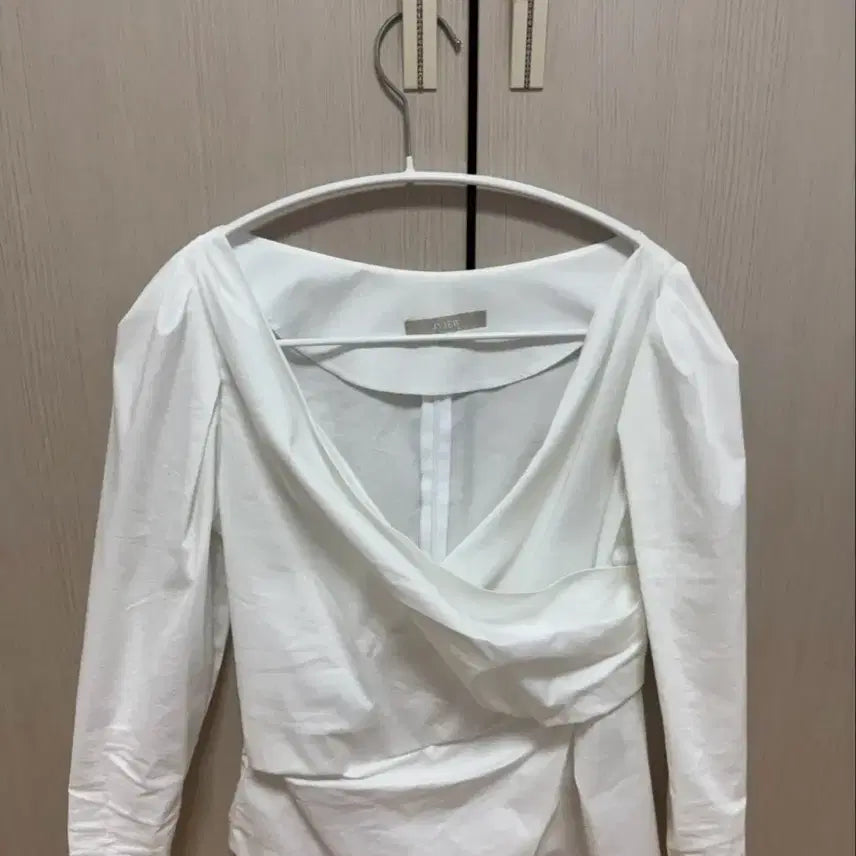 [BUNJANG] Shirring Wrap Blouse / 셔링 랩 블라우스