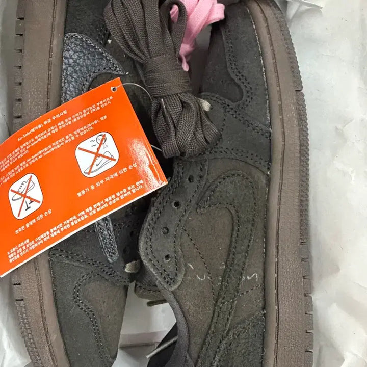 [BUNJANG] Air Jordan 1 Retro Low OG SP Travis Scott "Velvet Brown" / [205] 조던 1 x 트래비스 스캇 레트로 로우 OG SP 벨벳 브라운