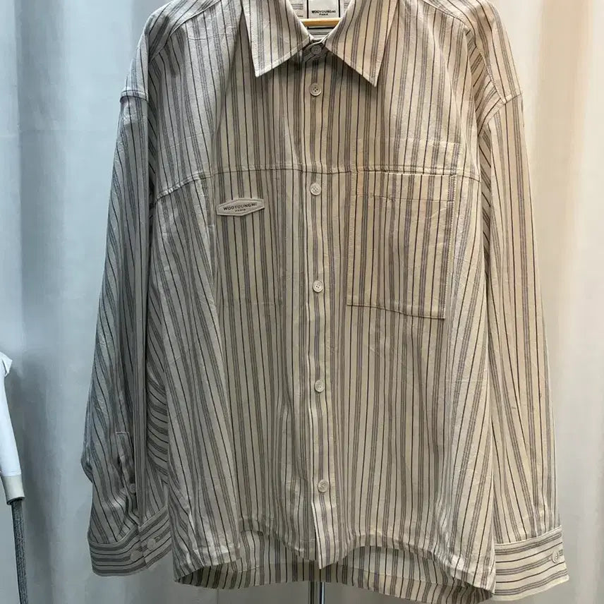 [BUNJANG] WooYoungMi 26SS Blue Stripe Patch Shirt Size 52 / 우영미 25년식 26SS 블루 스트라이프 패치 셔츠 52(110) 새옷급
