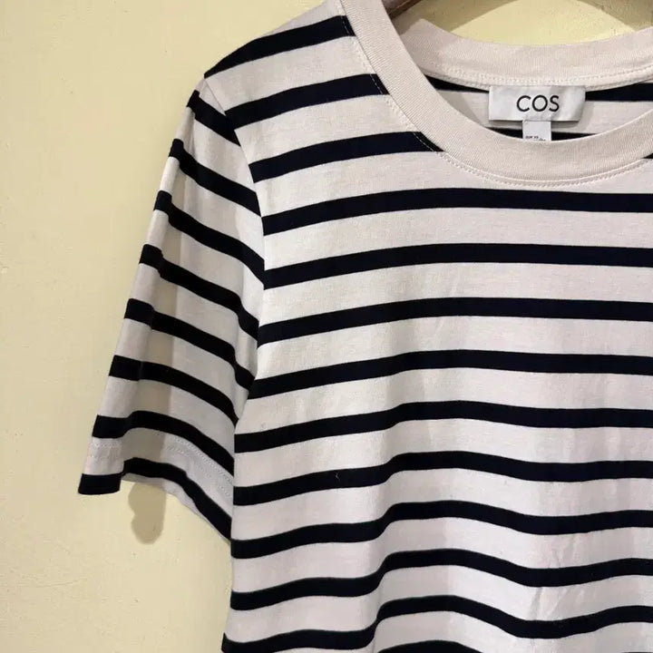[BUNJANG] COS Striped Short Sleeve T-Shirt / 코스 단가라 반팔티