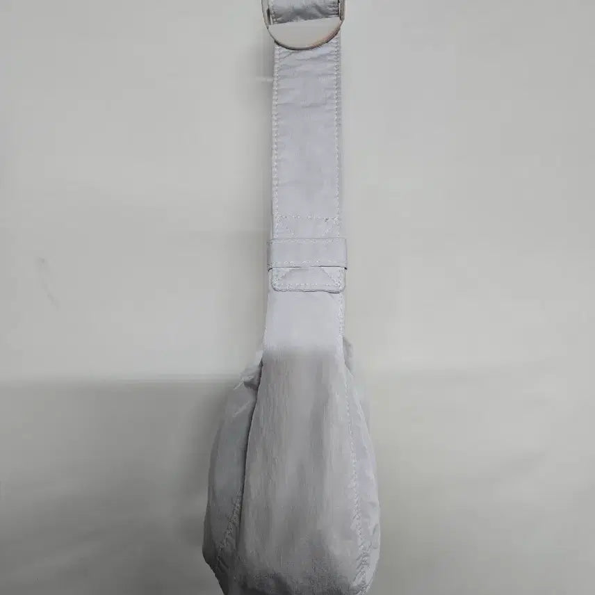 [BUNJANG] COS Nylon Crossbody Saddle Bag Light Grey / 코스 나일론 크로스바디 새들백 라이트그레이