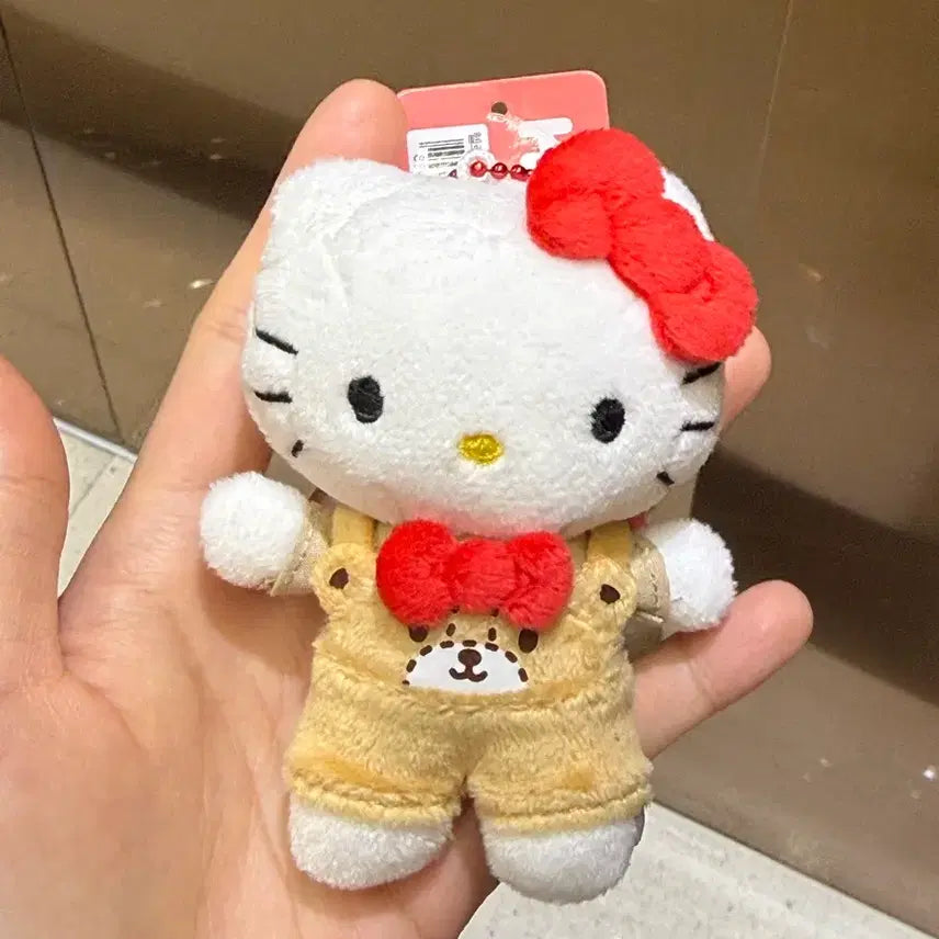 [BUNJANG] Hello Kitty Overalls Keyring / 헬로키티 멜빵 키링