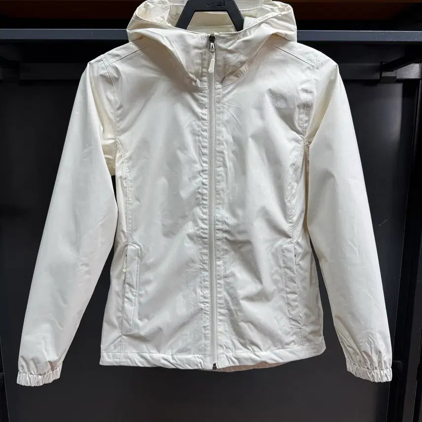 [BUNJANG] The North Face Hooded Nylon Windbreaker White / 노스페이스 바람막이 후드  화이트 등산 나일론