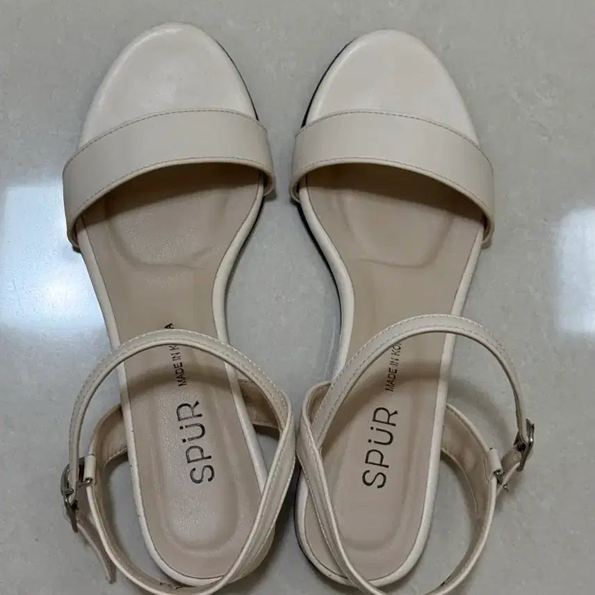 [BUNJANG] SPUR Simple Strap Sandals Ivory 235 / 스퍼 스트랩 샌들 아이보리 235 판매합니다.