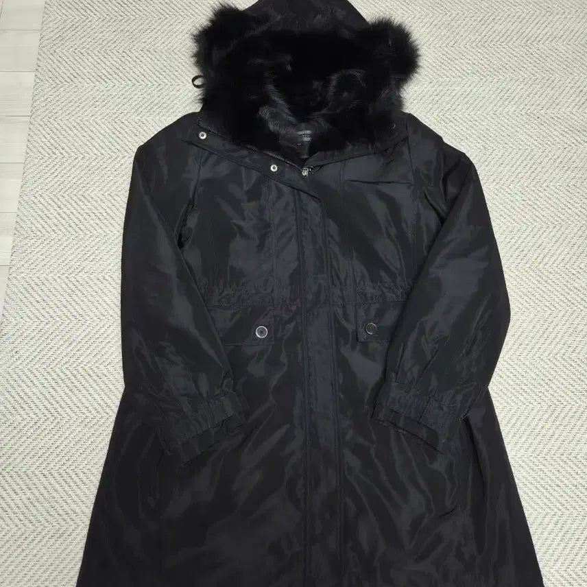 [BUNJANG] Black Hooded Fur Jumper / 블랙 후드퍼점퍼