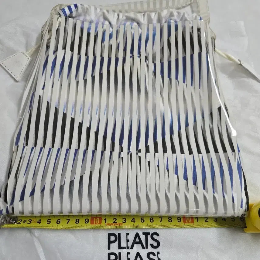 [BUNJANG] Issey Miyake Pleats Please Crossbody Bag / 이세이미야케 가방