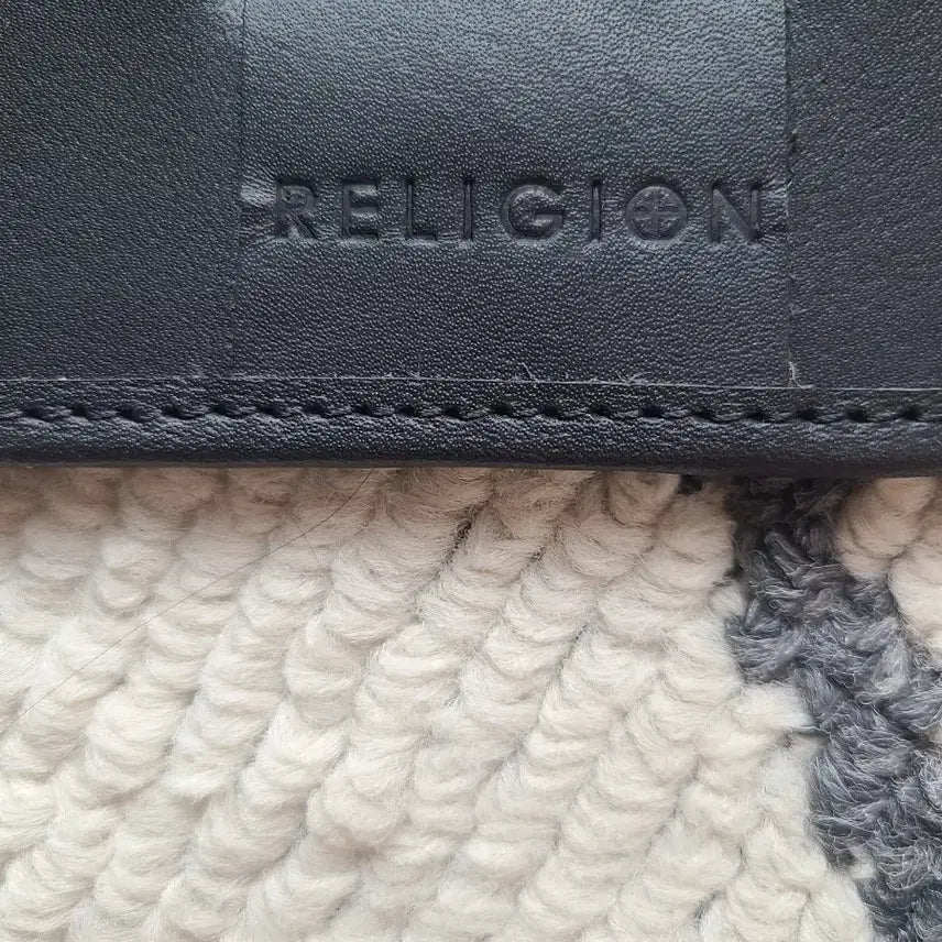 [BUNJANG] Religion Leather Clutch Bag / RELIGION 릴리전 가죽 클러치 백