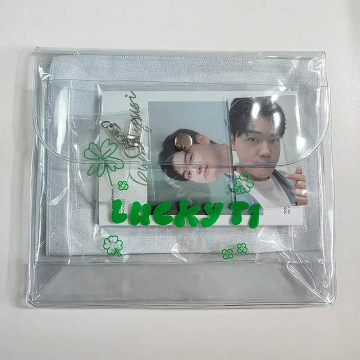 [SOLD OUT] T1 럭키 티원 구마유시 키링 포토카드