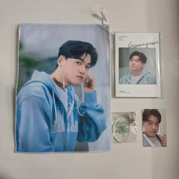 [SOLD OUT] T1 럭키 티원 구마유시 키링 포토카드
