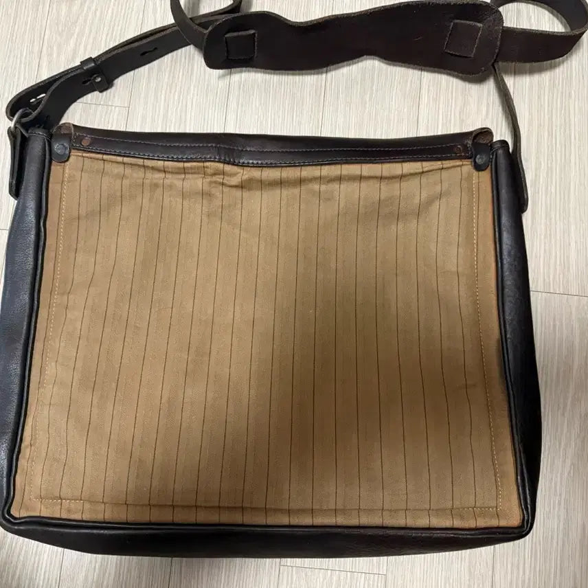 [BUNJANG] RRL Leather Striped Crossbody Bag / RRL 더블알엘 크로스백 가방