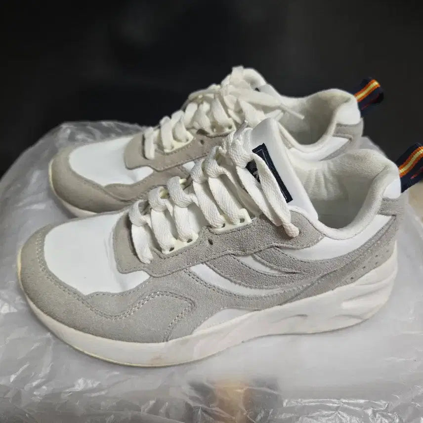 [BUNJANG] K-Wave Sneakers Gray/White 230 / 까웨 운동화 그레이/화이트 230