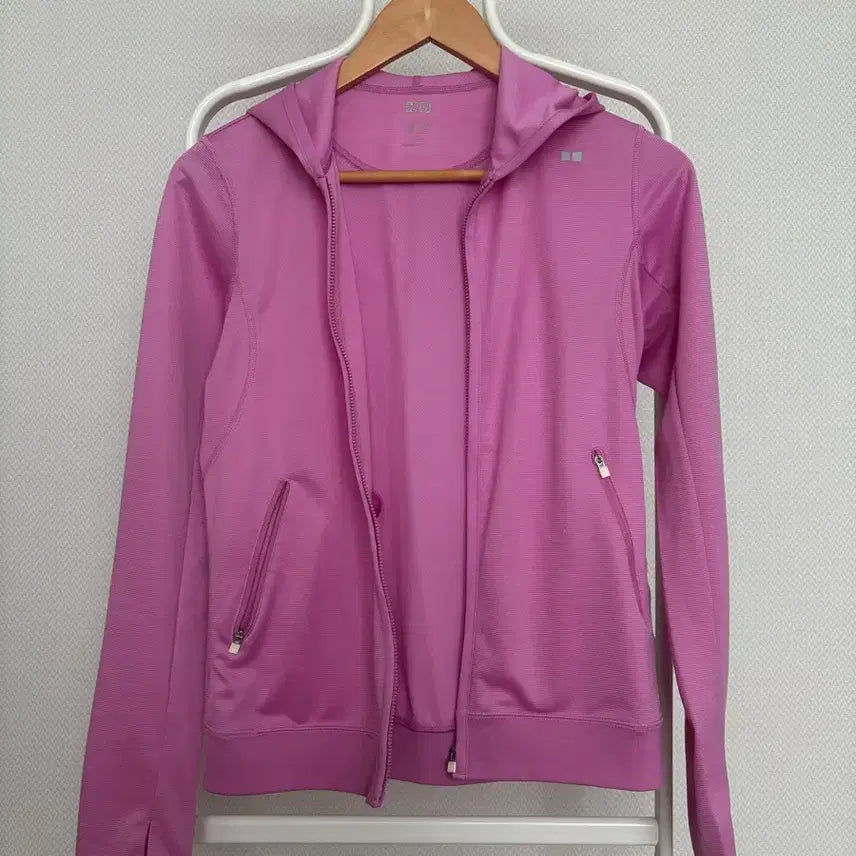 [BUNJANG] Uniqlo Sport Leisure Functional Hooded Zip-Up Jacket / 일본 유니클로 스포츠 레저 일상 기능성 후드집업