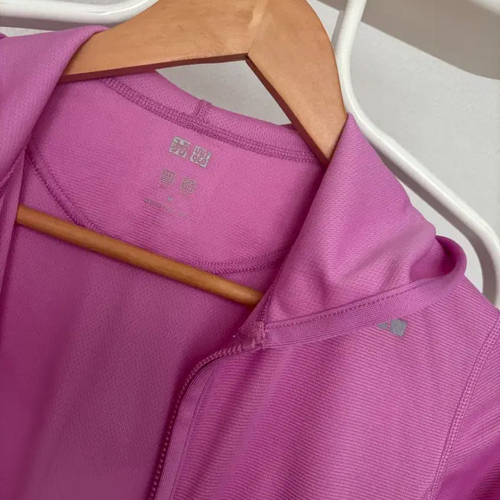 [BUNJANG] Uniqlo Sport Leisure Functional Hooded Zip-Up Jacket / 일본 유니클로 스포츠 레저 일상 기능성 후드집업