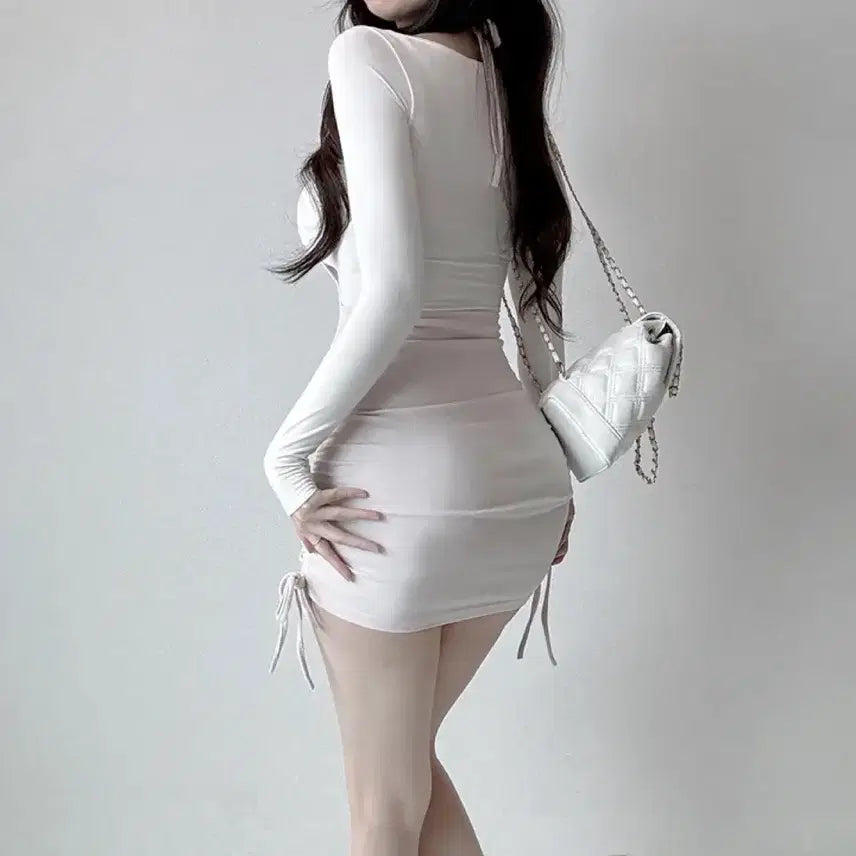 [BUNJANG] Avely Slim Fit Mini Strap Dress / (새상품)에이블리 슬림핏 미니 나시 멜빵 원피스