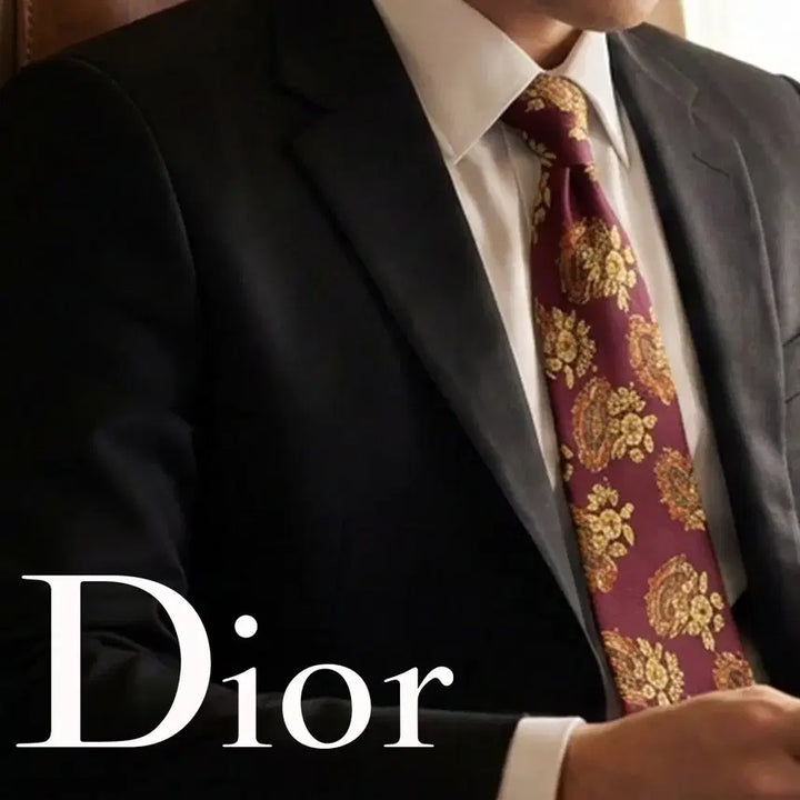 [BUNJANG] Christian Dior Wine Floral Ornament Pattern Silk Necktie 9.5cm / 크리스찬디올 와인 플로럴 오너먼트 패턴 넥타이 9.5cm A등급 E950