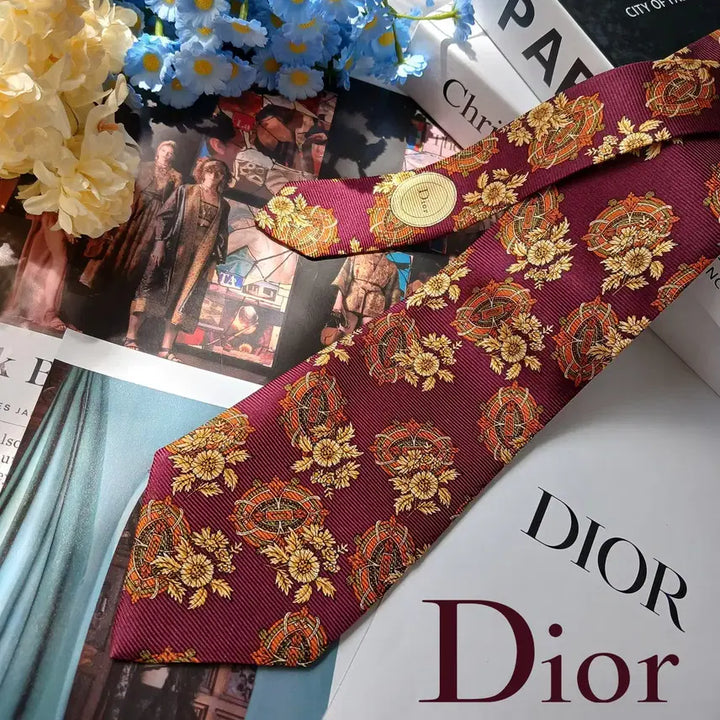 [BUNJANG] Christian Dior Wine Floral Ornament Pattern Silk Necktie 9.5cm / 크리스찬디올 와인 플로럴 오너먼트 패턴 넥타이 9.5cm A등급 E950