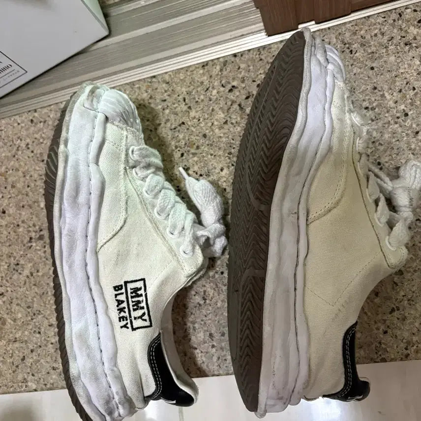 [BUNJANG] Mihara Yasuhiro Blakey OG Sole Canvas Low-Top Sneakers White / 미하라 야스히로 블레이키 OG 솔 캔버스 로우탑 스 니커즈 화이트