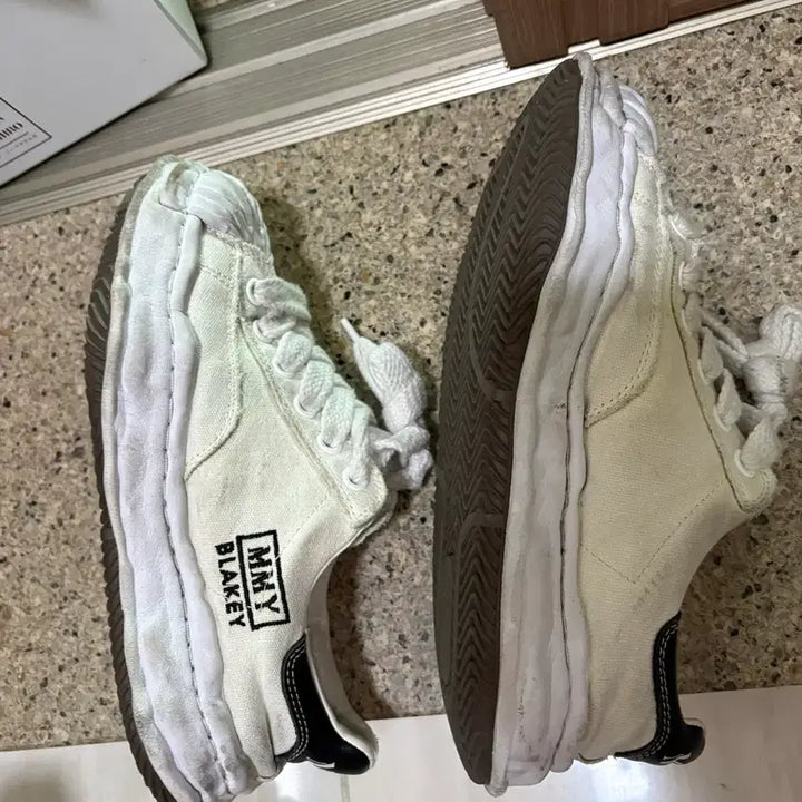 [BUNJANG] Mihara Yasuhiro Blakey OG Sole Canvas Low-Top Sneakers White / 미하라 야스히로 블레이키 OG 솔 캔버스 로우탑 스 니커즈 화이트