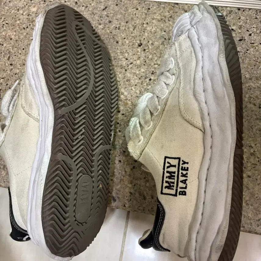 [BUNJANG] Mihara Yasuhiro Blakey OG Sole Canvas Low-Top Sneakers White / 미하라 야스히로 블레이키 OG 솔 캔버스 로우탑 스 니커즈 화이트