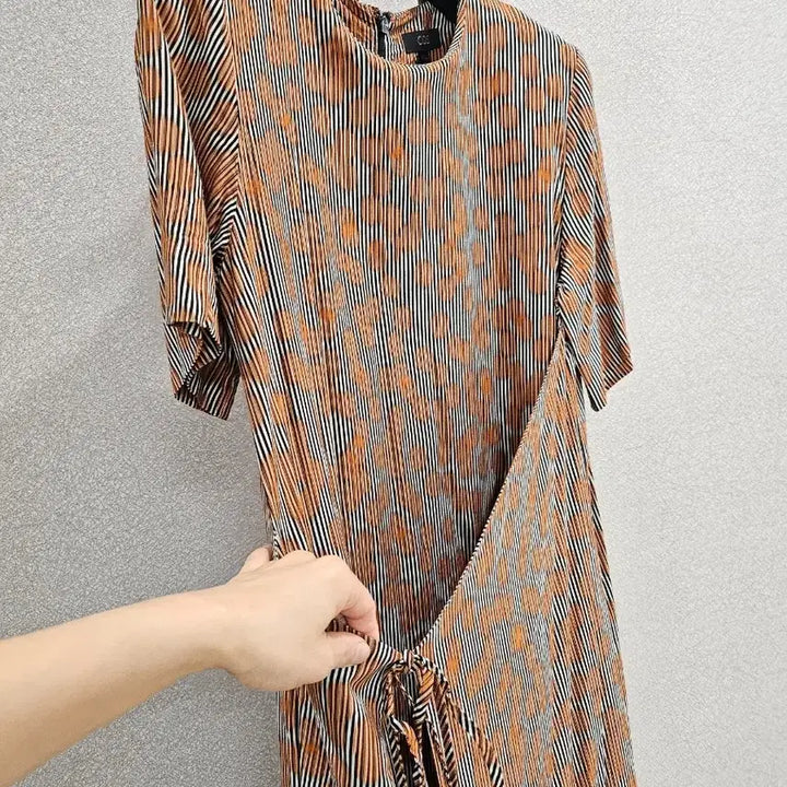 [BUNJANG] COS Polka Dot Vertical Stripe Wrap Style Maxi Dress / cos