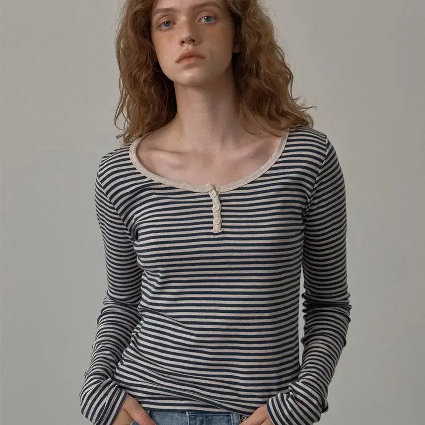 [BUNJANG] Corede Stripe Scoop T-Shirt (Charcoal) / 코어드 - 스트라이프 스쿱 티셔츠 (차콜)