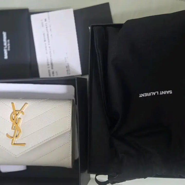 [BUNJANG] Saint Laurent Envelope Wallet Ivory Calfskin / 입생로랑 엔벨롭 지갑 아이보리