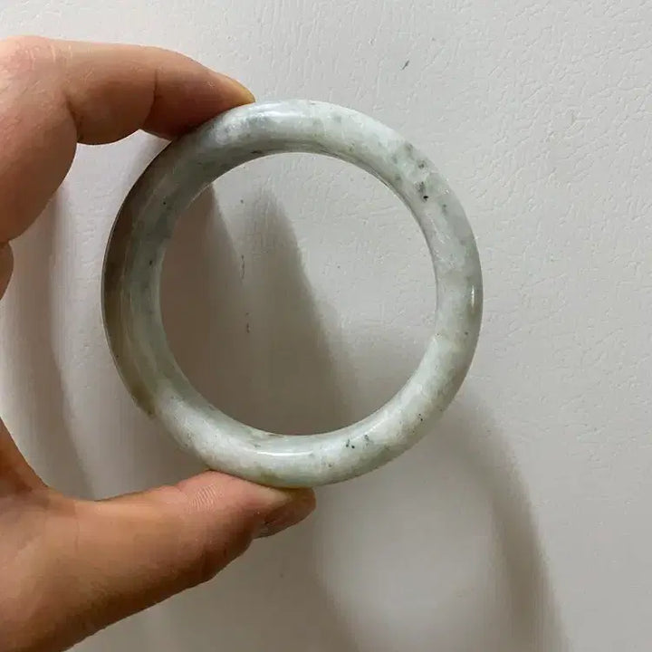 [BUNJANG] Large Jade Bracelet / 새로운 빛깔의 커다란 옥팔찌/ 요316
