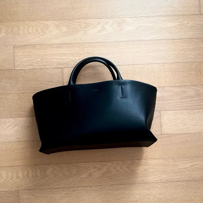 [BUNJANG] Poibe Mellow Tote Bag / 포이베 멜로우 도트백