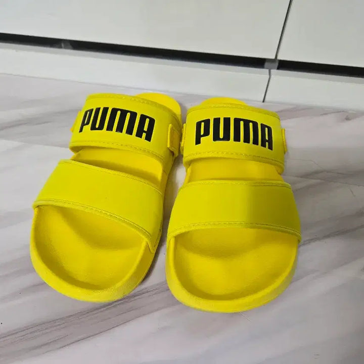 [BUNJANG] Puma Yellow Strap Slippers / 푸마 옐로우 스트랩 슬리퍼