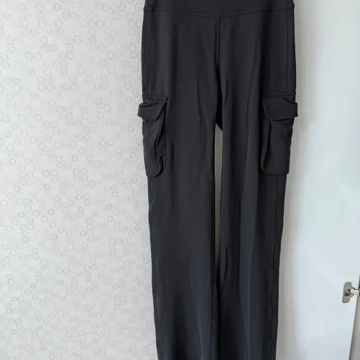 [BUNJANG] Lululemon Cargo Leggings Size 4 / 룰루레몬 카고 레깅스