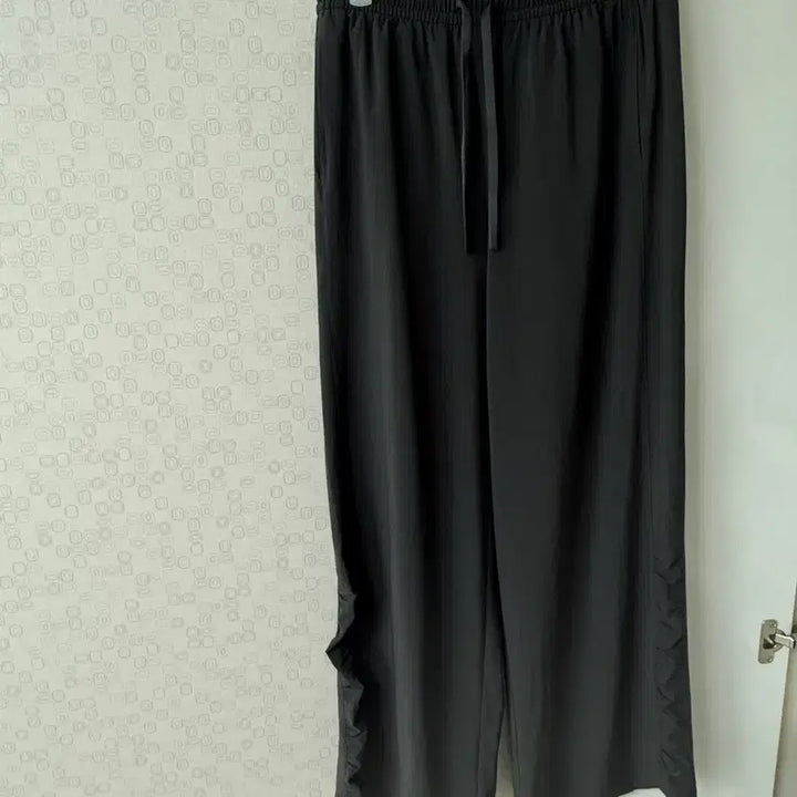 [BUNJANG] Lululemon Cargo Leggings Size 4 / 룰루레몬 카고 레깅스