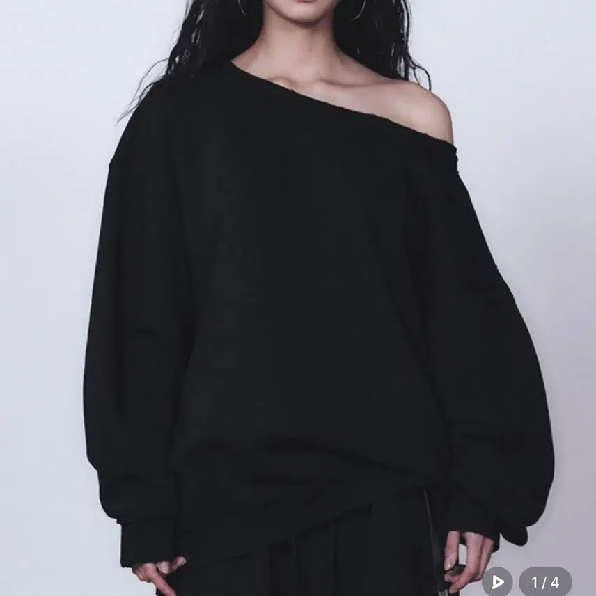 [BUNJANG] Trimingbird Scratch Damage Boatneck Sweatshirt Black / 트리밍버드 스크래치 데미지 보트넥 맨투맨 블랙