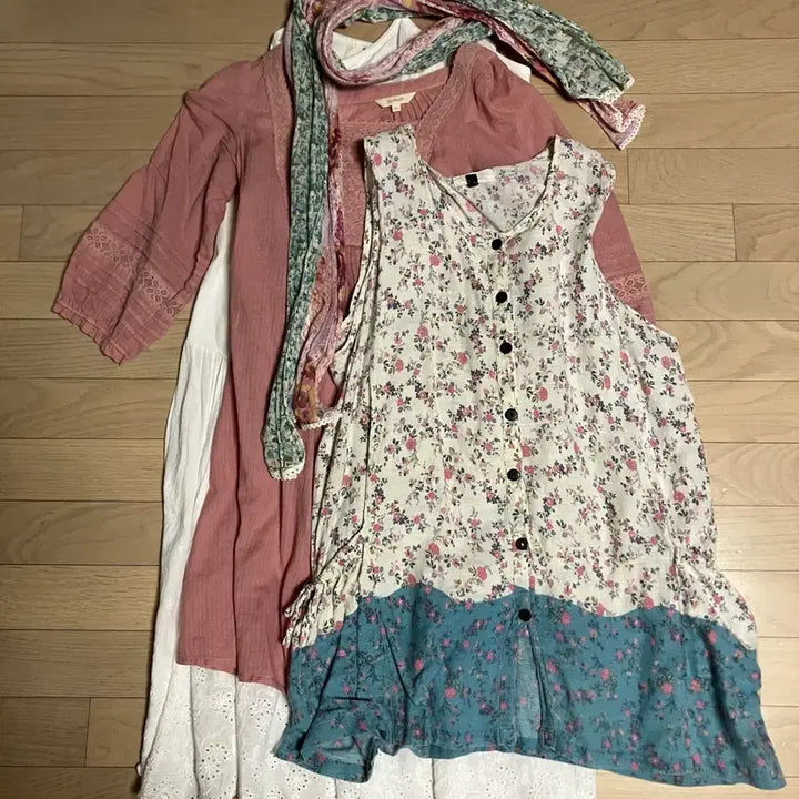 [BUNJANG] Haku Pink Vintage Outfit Set (4 Items) / 하쿠 핑크 빈티지 코디 세트 (4가지)