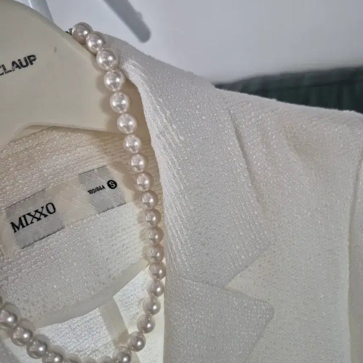 [BUNJANG] Mixxo White Pearl Tweed Jacket Size S / 미쏘 화이트 진주 트위드 자켓 S