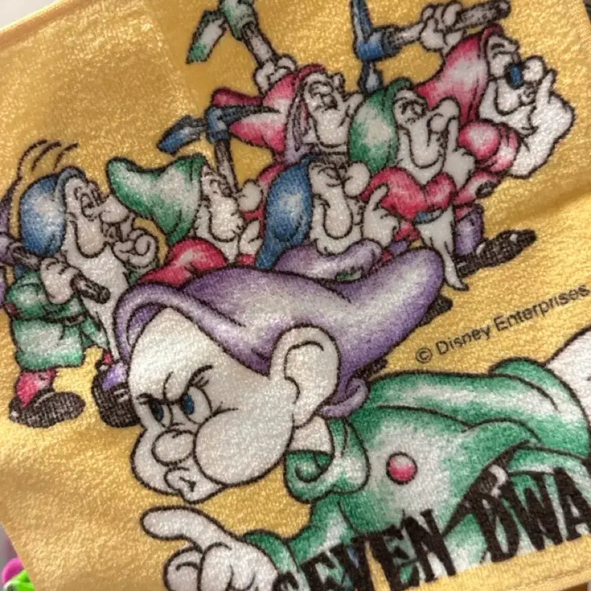 [BUNJANG] Disney Snow White Dwarf Handkerchief Wall Decor / 디즈니정품 난쟁이 손수건 백설공주 벽꾸