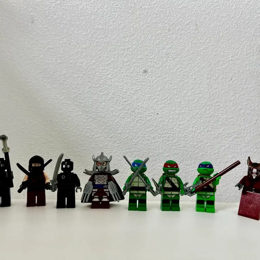 [BUNJANG] LEGO TMNT Figures Bundle Set (8 figures + Accessories) / 레고 닌자터틀  피규어 8개 일괄 판매합니다.