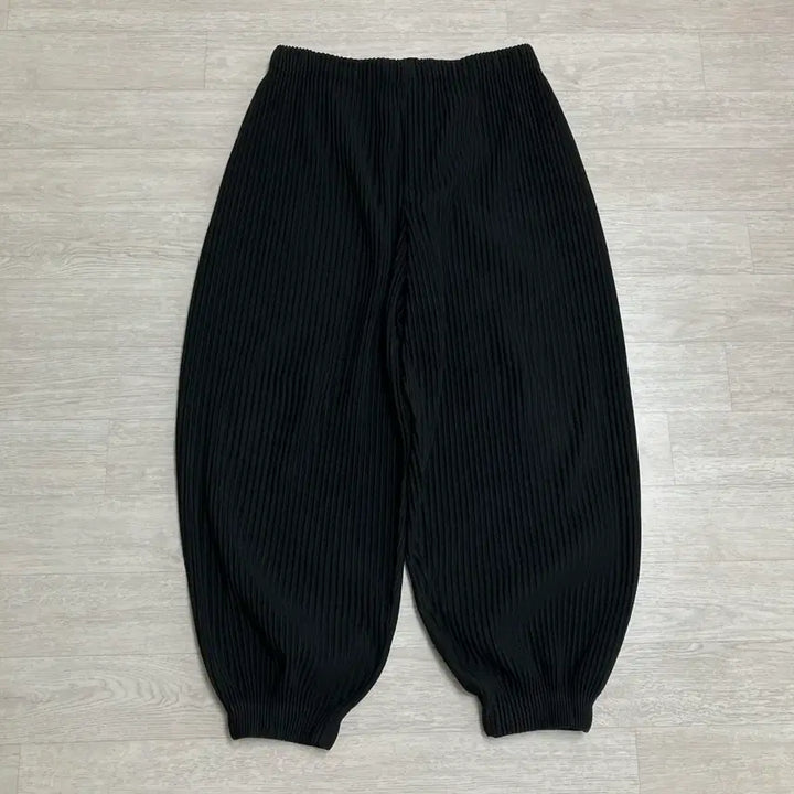 [BUNJANG] Homme Plissé Jogger Pants Black JF129 / [3] 옴므플리세 조거팬츠 블랙 JF129