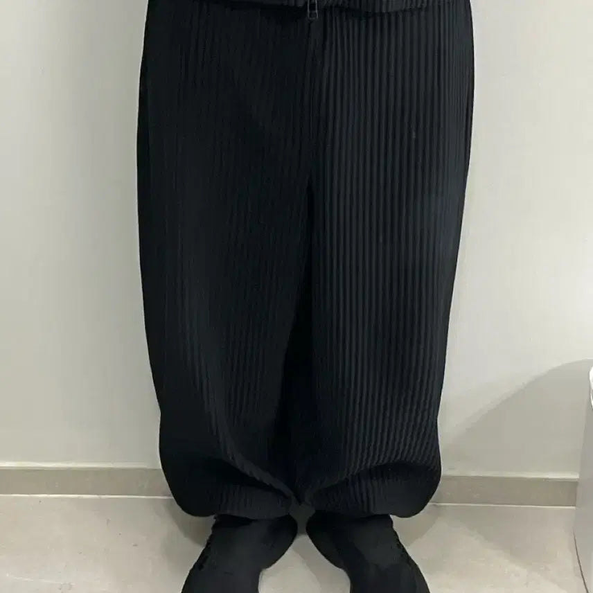 [BUNJANG] Homme Plissé Jogger Pants Black JF129 / [3] 옴므플리세 조거팬츠 블랙 JF129