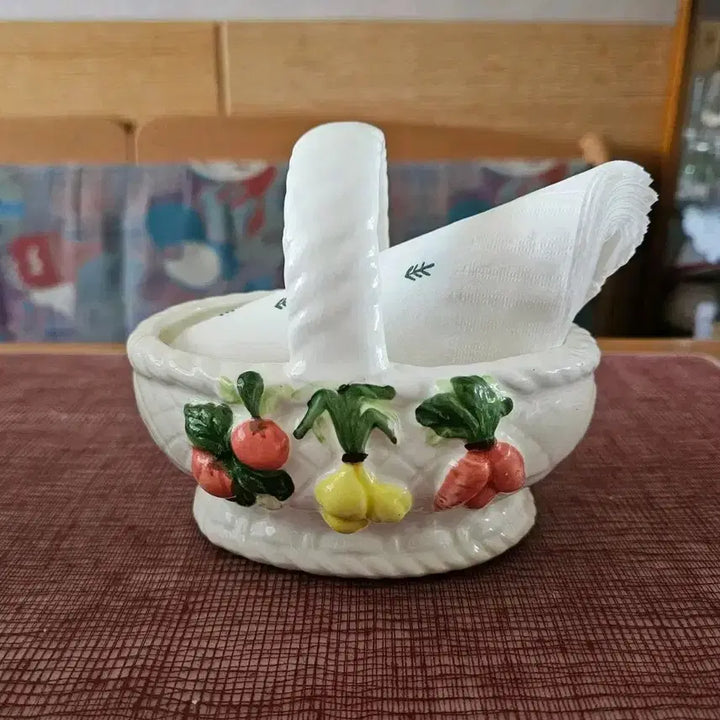[BUNJANG] Antique Ceramic Basket with Vegetable Decoration / 잠시세일.앤티크 티스푼 꽂이, 수반, 채소로 장식된 세라믹 바구니