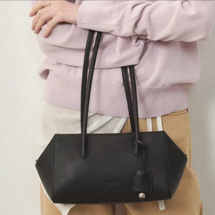 [BUNJANG] OSTKAKA Genuine Leather Shoulder Bag / 오스트카카 소가죽 숄더백