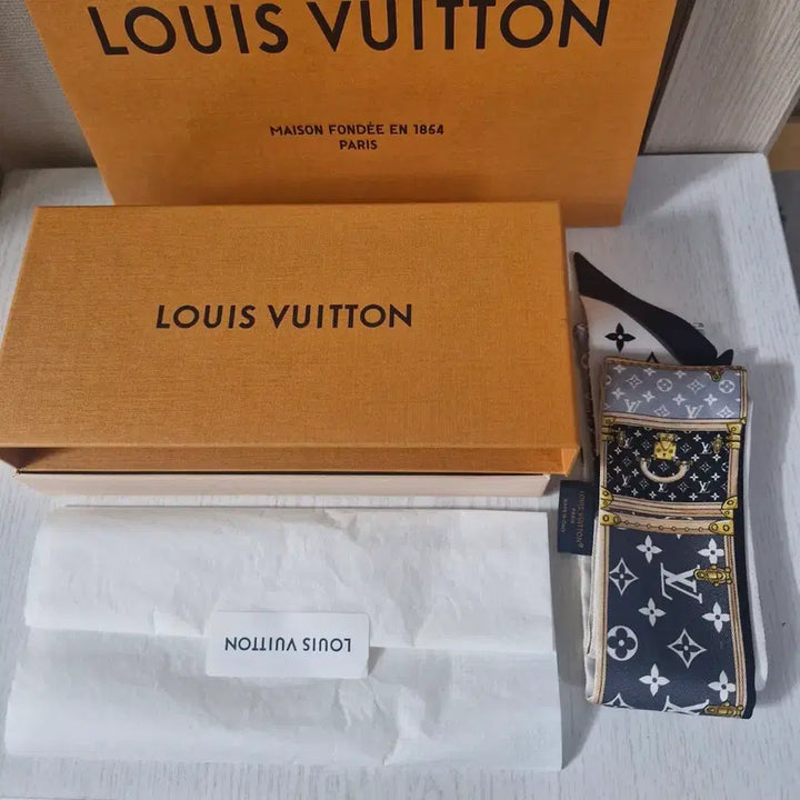 [BUNJANG] Louis Vuitton Bandana Scarf M76442 / 루이비통 M76442 방도 스카프 새상품 팝니다