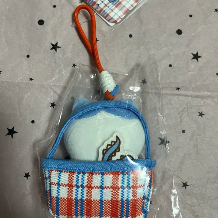 [BUNJANG] Chiikawa Hong Kong Limited Edition Shopping Cart Mascot Keychain - Hachiware / 치이카와 홍콩 장바구니 마스코트 키링 하치와레 마코