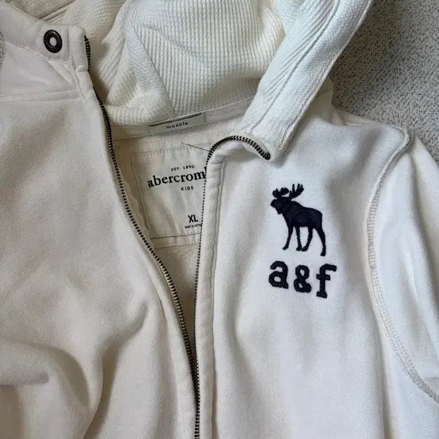 [BUNJANG] Abercrombie &amp; Fitch Zip-Up Hoodie / 아베크롬비 후드집업