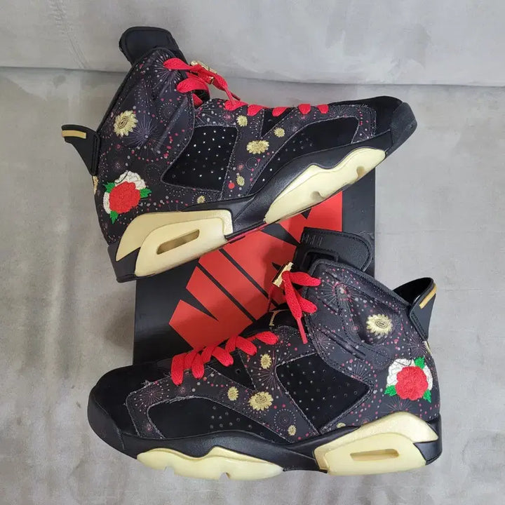 [BUNJANG] Nike Air Jordan 6 Retro Chinese New Year / 나이키 조던 6 레트로 차이니즈 뉴이어 275 / (270, 265)